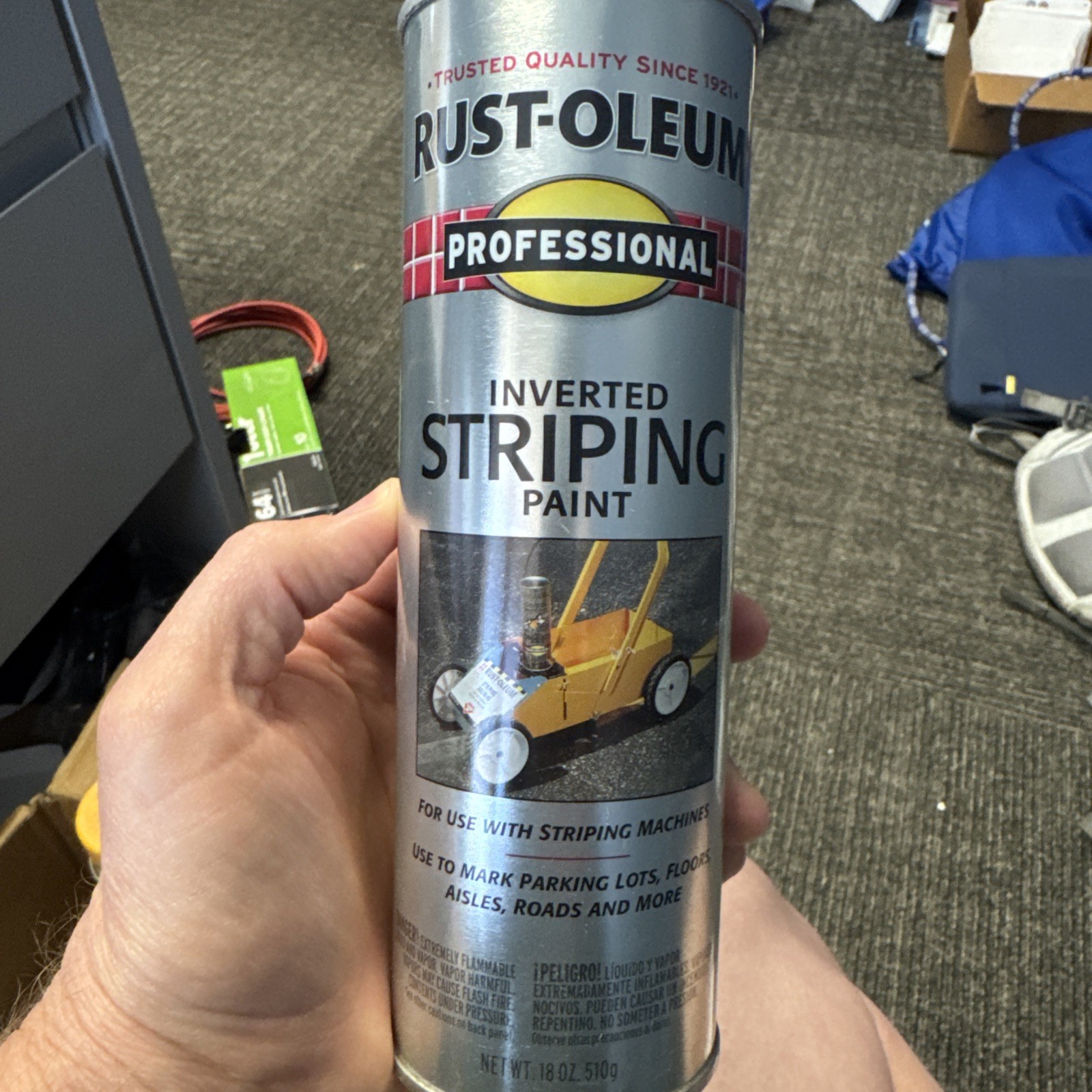 Rust-Oleum Professional Inverted Striping Paint 18 oz White NEW