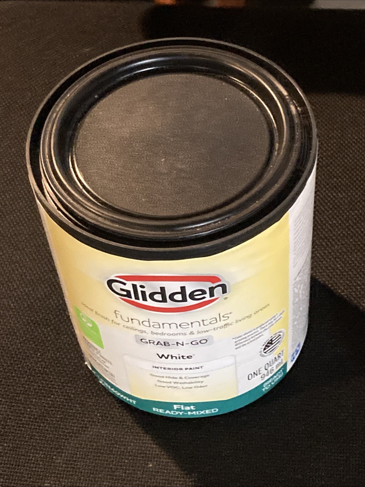Glidden Fundamentals Grab-N-Go Flat Interior Paint, White, 1 Qt. GLFIN40WHT/04