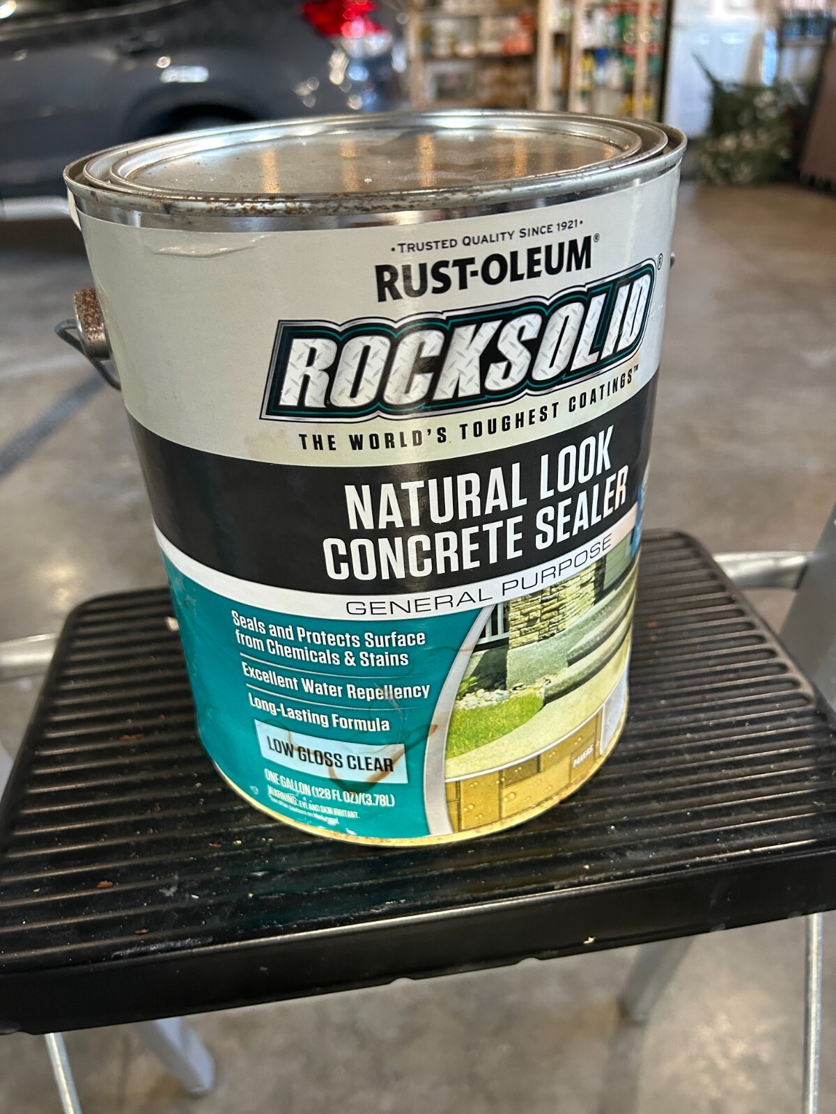 NOS 1-gallon RustOleum Rock solid Natural Look Concrete Sealer Low Gloss Clear