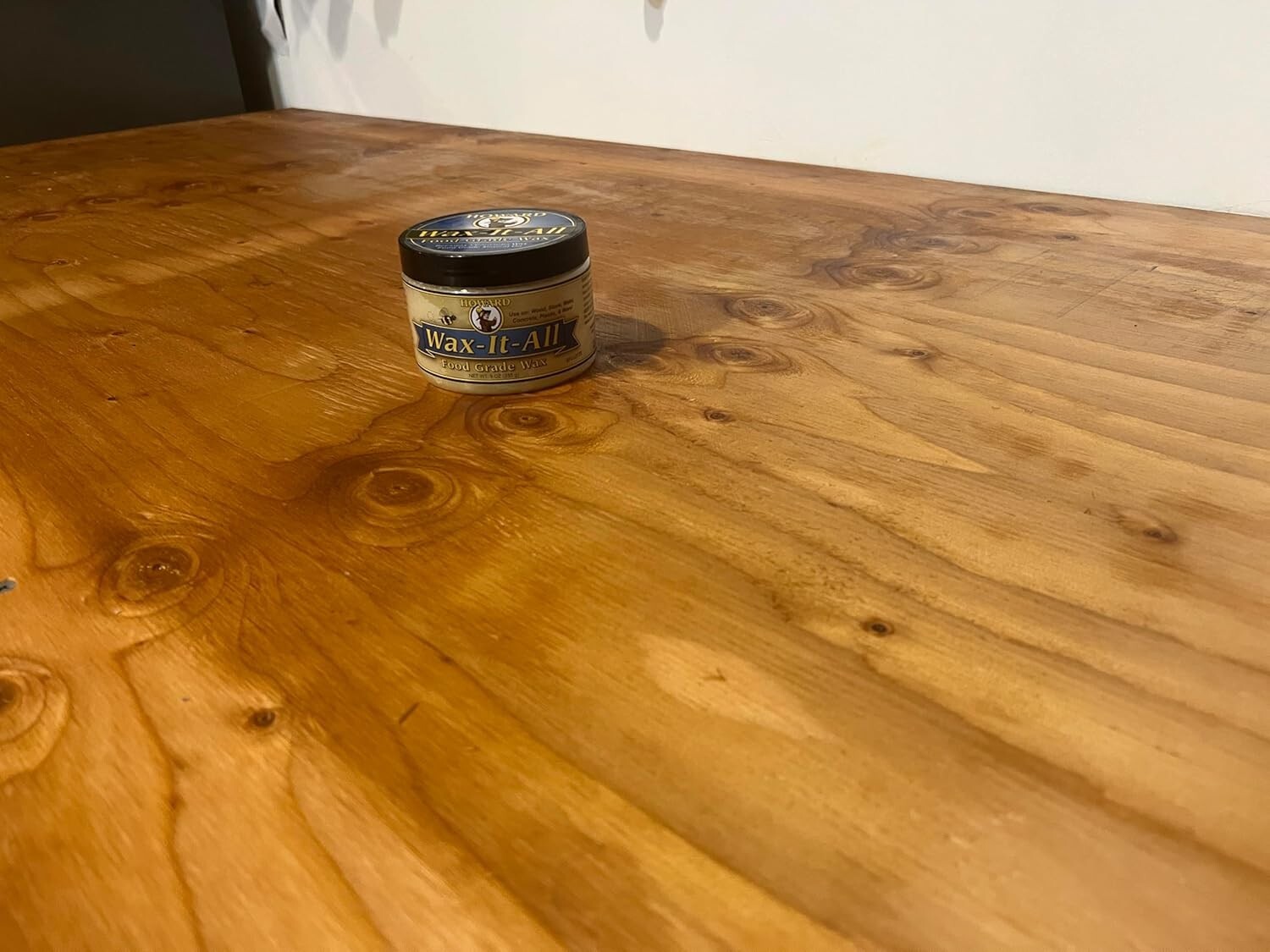 Beeswax Food-Grade Polisher – Water-Resistant Finish for Wood & Kitchen Surfaces