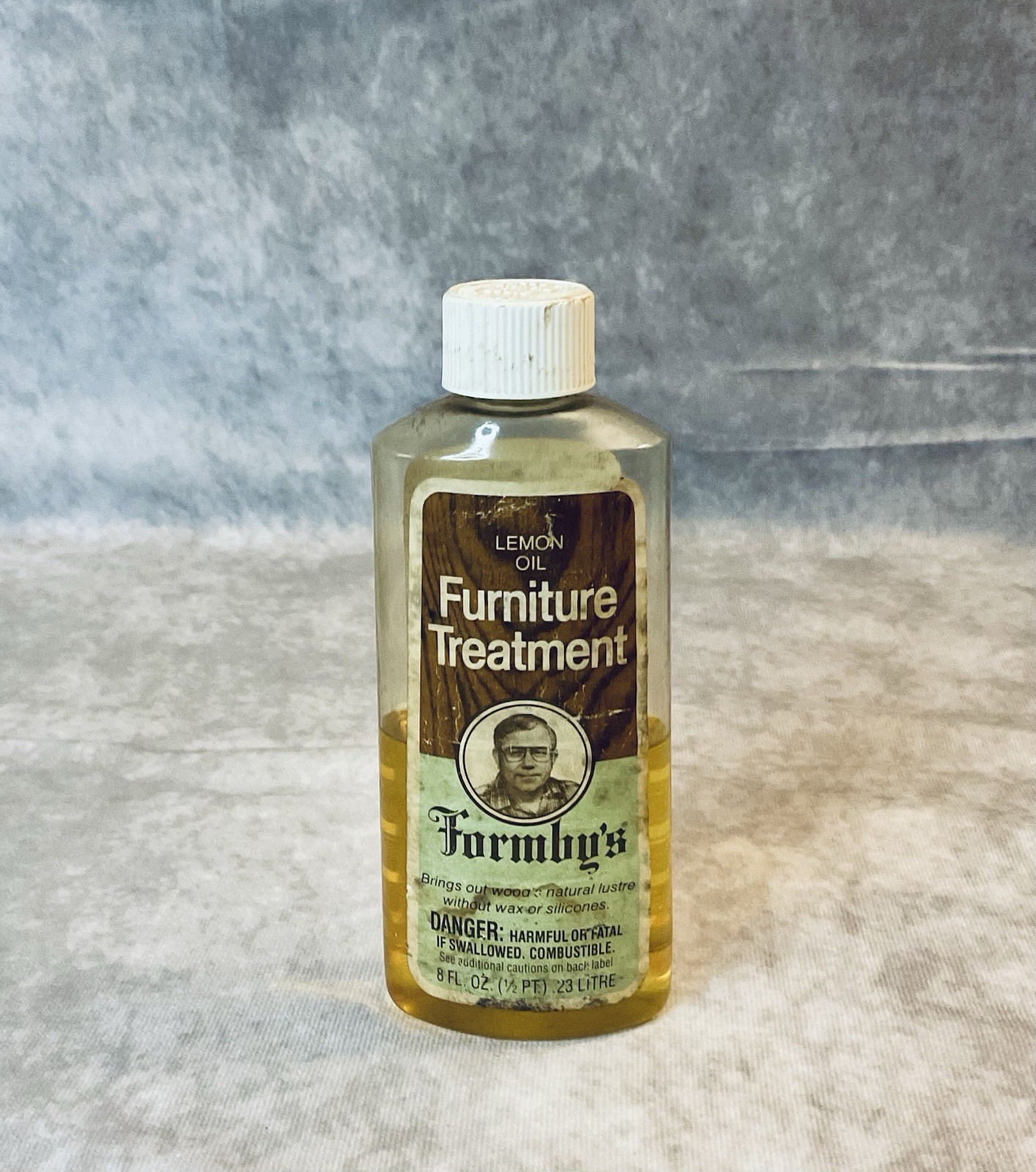 VINTAGE FORMBY’S LEMON OIL FURNITURE TREATMENT 8 FL OZ 1984 OLD STOCK
