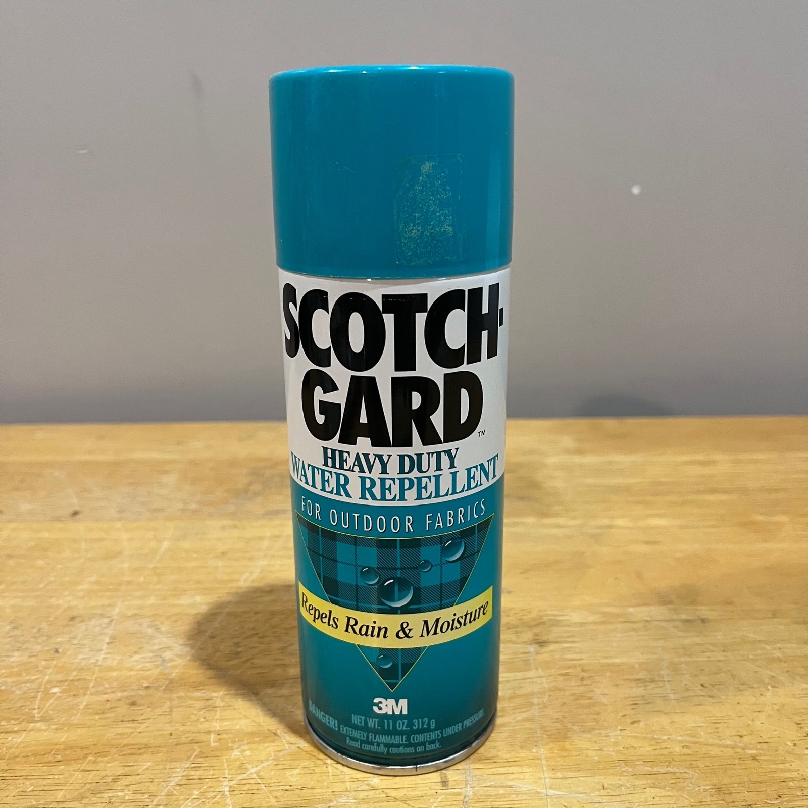Scotchgard Heavy Duty Water Repellent for Outdoor Fabrics 3M 11 oz Spray Can