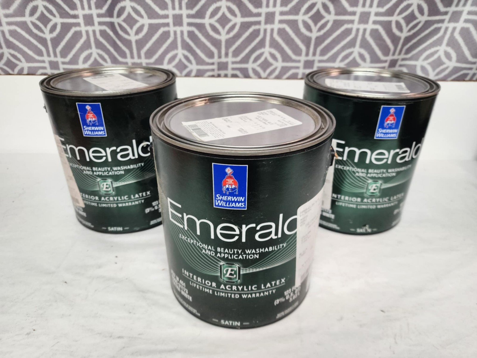 3 X Emerald Interior Acrylic Latex Paint K37W00451 6182 Ethereal White Satin