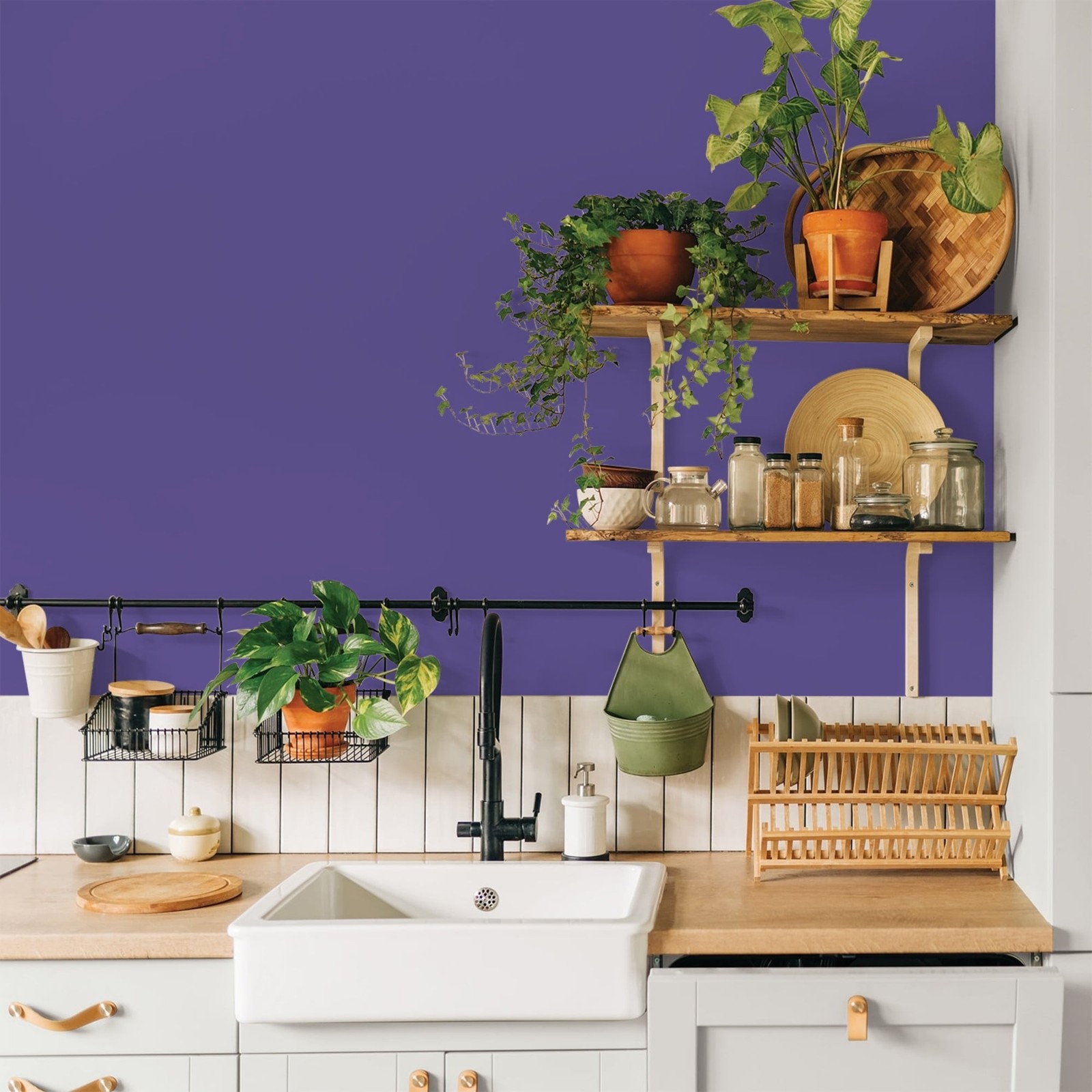 Glidden Fundamentals Eggplant / Purple, Eggshell Interior Paint, 1 Gallon