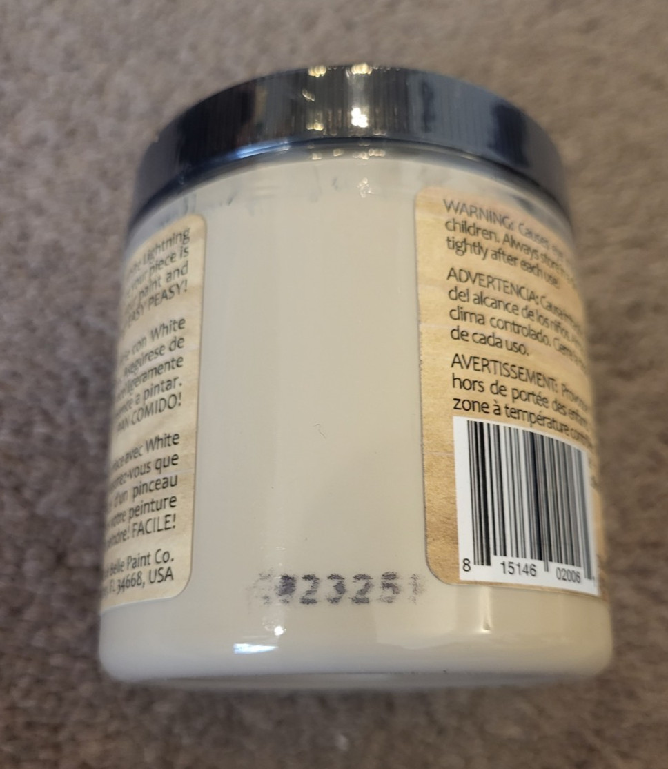 Dixie Belle Chalk Mineral Paint BURLAP 8 oz NEW