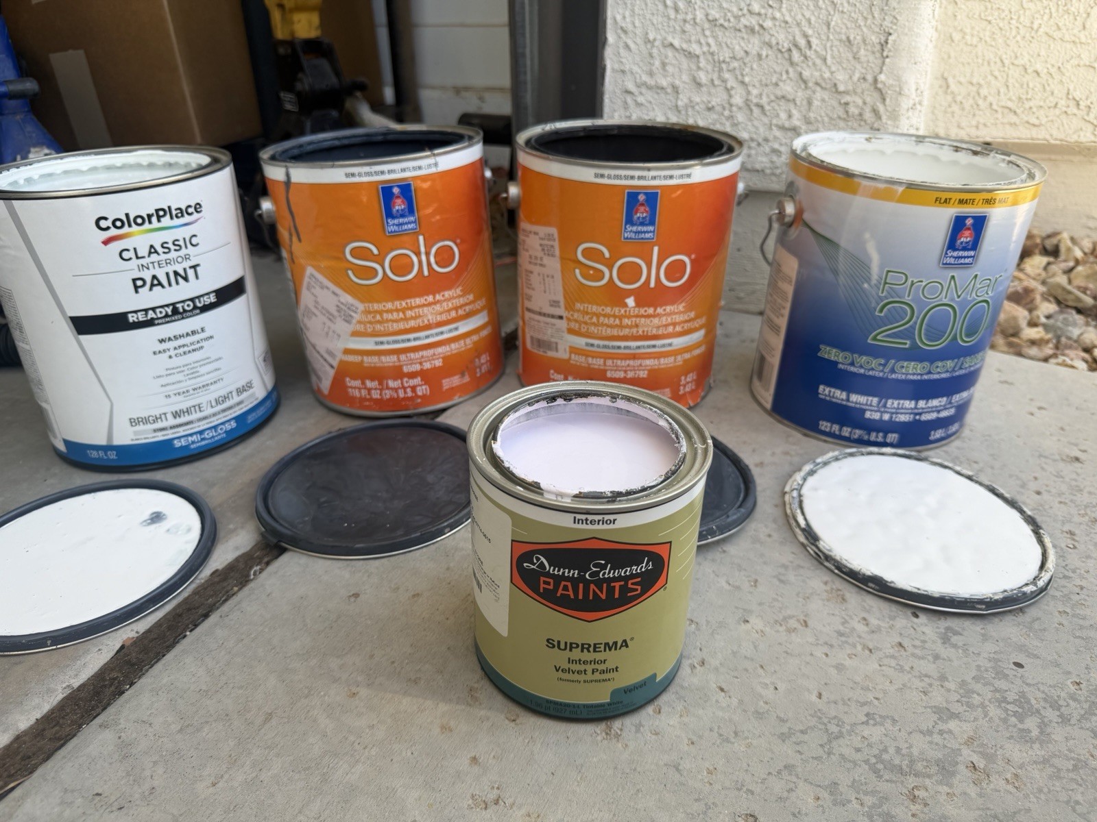 Interior/Exterior & Latex Paint Lot