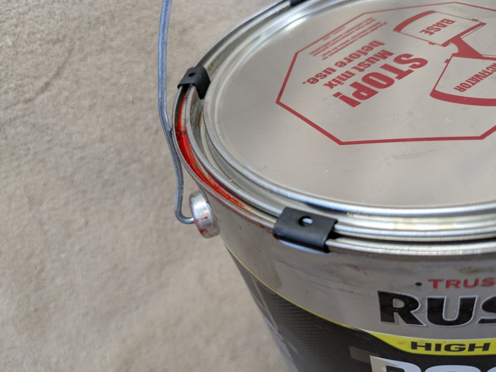 Rust-Oleum 204006 Paint Base Safety Red Gloss 1 Gal 125 To 225 Sq Ft/Gal