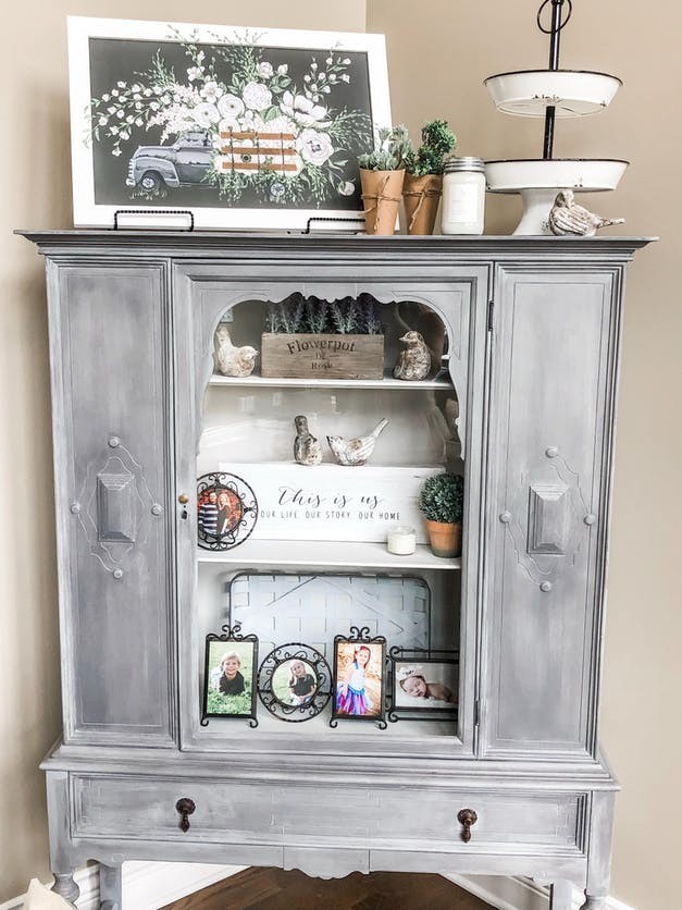 Dixie Belle Chalk Paint Manatee Gray – FREE SHIPPING!
