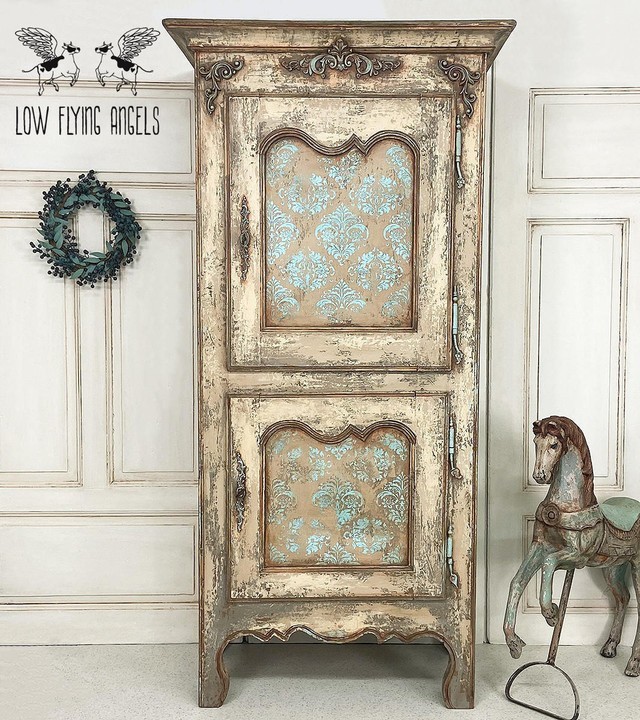 Dixie Belle Chalk Paint Pine Cone – FREE SHIPPING!