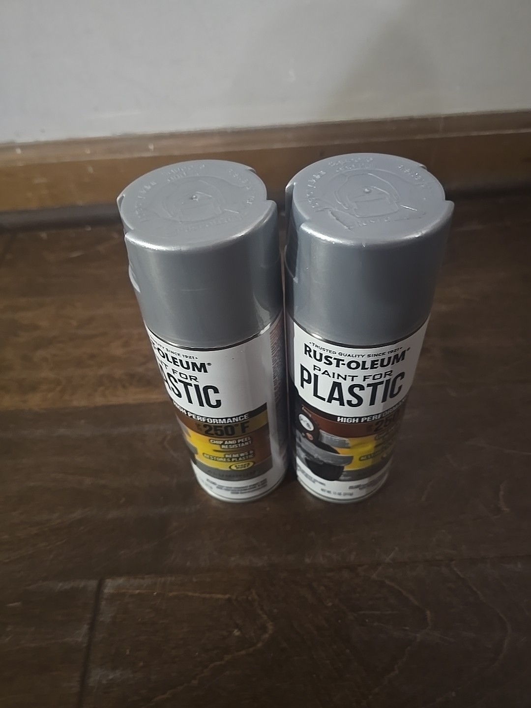 2x NEW RUSTOLEUM PAINT FOR PLASTIC 257389 ALUMINUM 11 OZ. Lot of 2