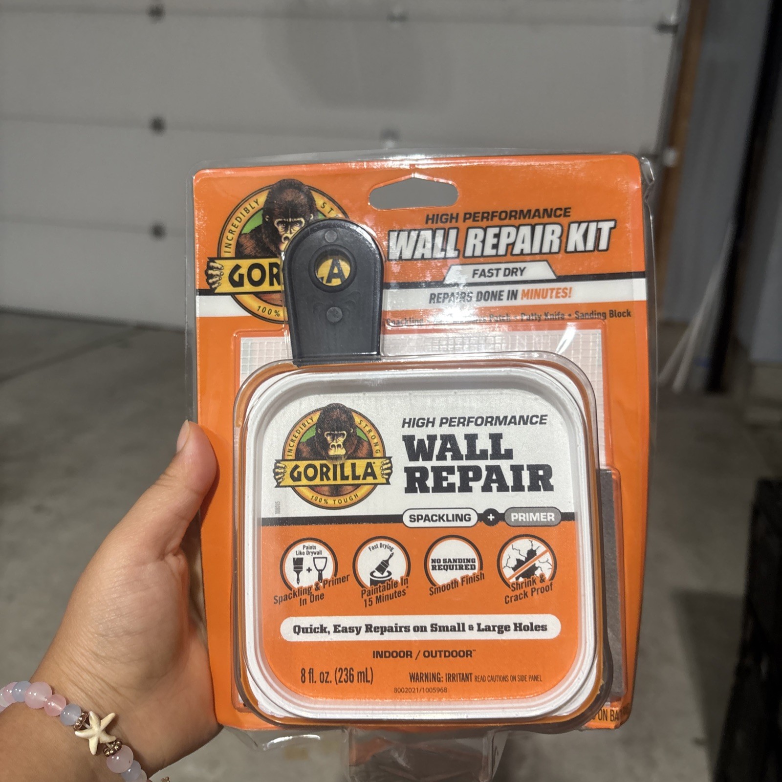 Gorilla High Performance Wall Repair Kit Spackling + Primer 109228