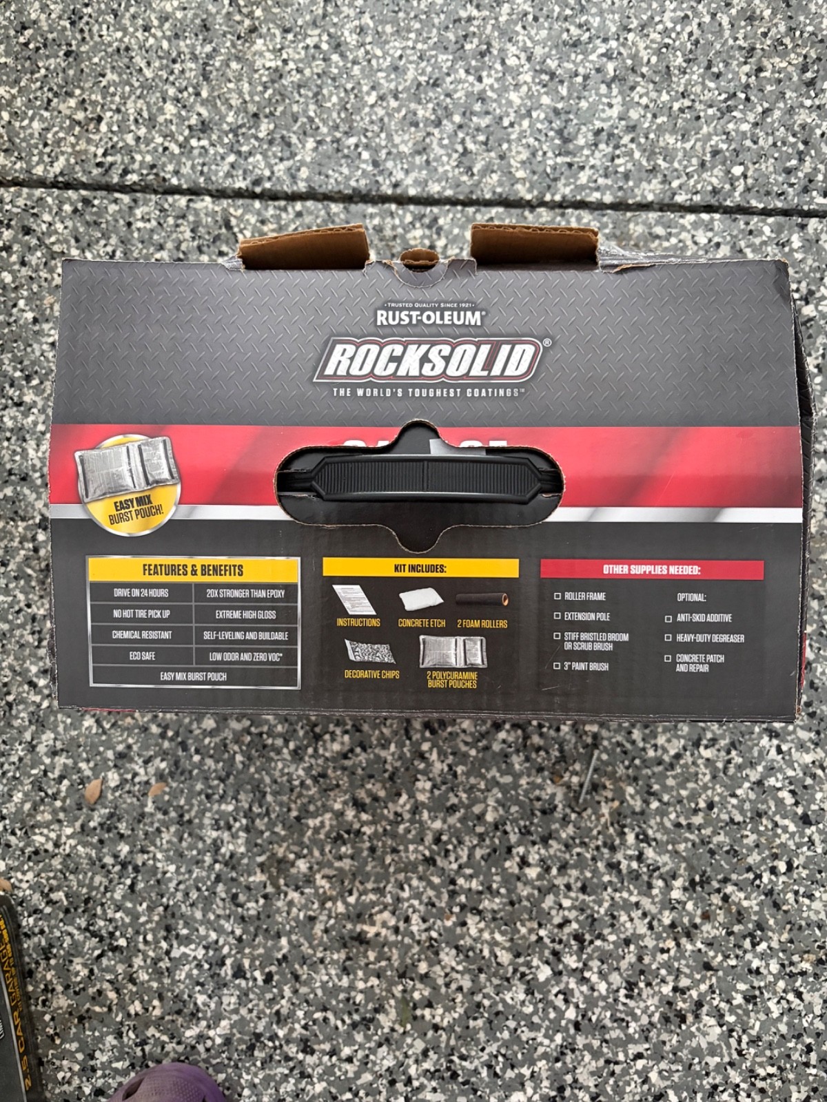 Rust-Oleum Dark Gray Polycuramine 2.5 Car Garage Floor Kit + 1 bag of color chip
