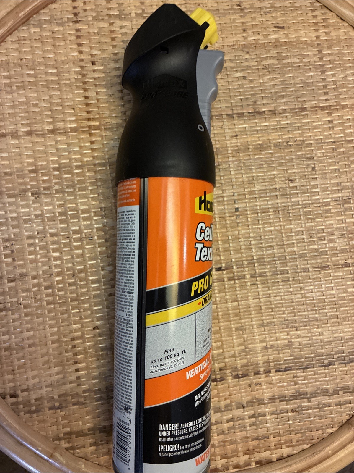 CEILING TEXTURE 20 oz Flat White Orange Peel Vertical Homax Pro Grade