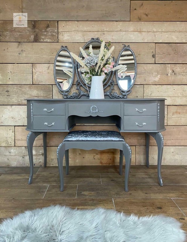 Dixie Belle Chalk Paint Hurricane Gray – FREE SHIPPING!
