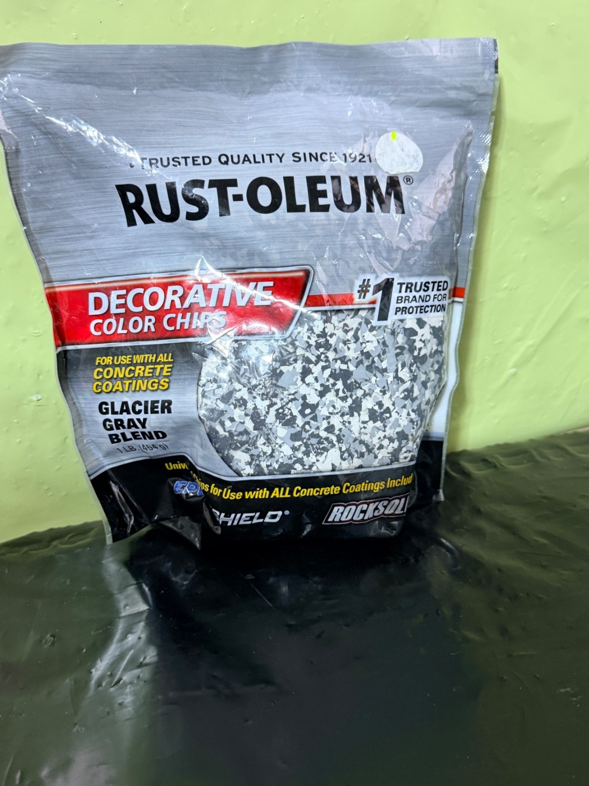 Rust-Oleum 312449 Indoor/Outdoor Glacier Gray Blend Decorative Color Chips 1 lb