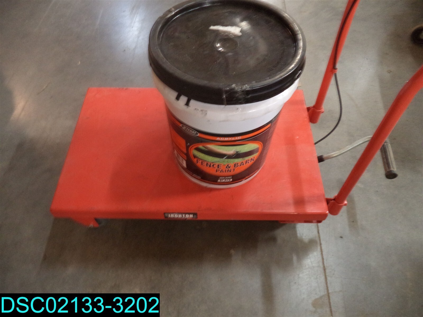 Jetcoat Farm Pride Acrylic Outdoor Fence and Barn Paint 637843667659