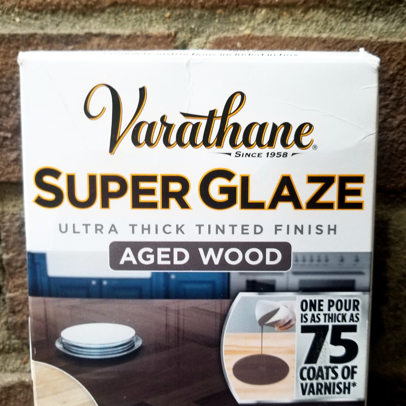 Varathane Epoxy Resin Super Glaze Pour-On High Gloss Quart Kit 32 oz Aged Wood