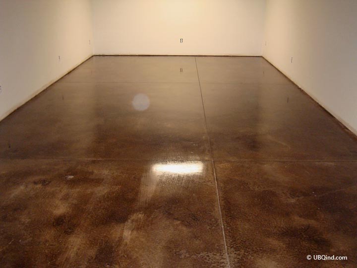 Professional concrete floor finish high gloss 1 Gal quick drying acrylic (520)