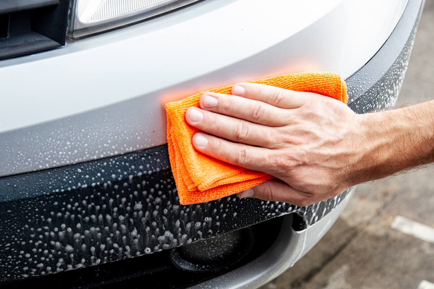 QUIXX Black Plastic Colour, Unpainted Plastic Restorer, Bumpers Trims Side