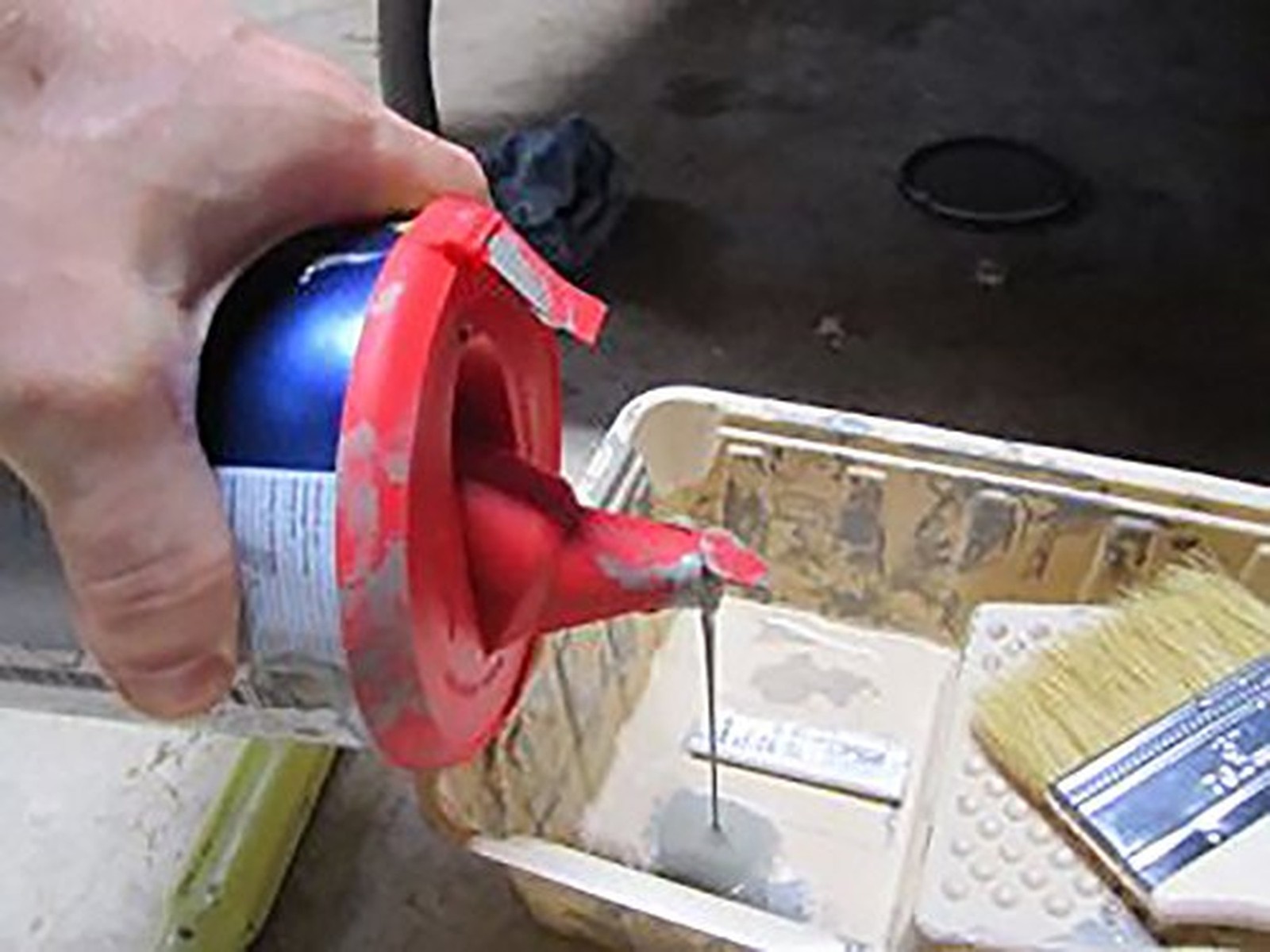 Shur-Line 2000576 Quart Store and Pour Paint Can Lid Quart Sized Paint Can Lid