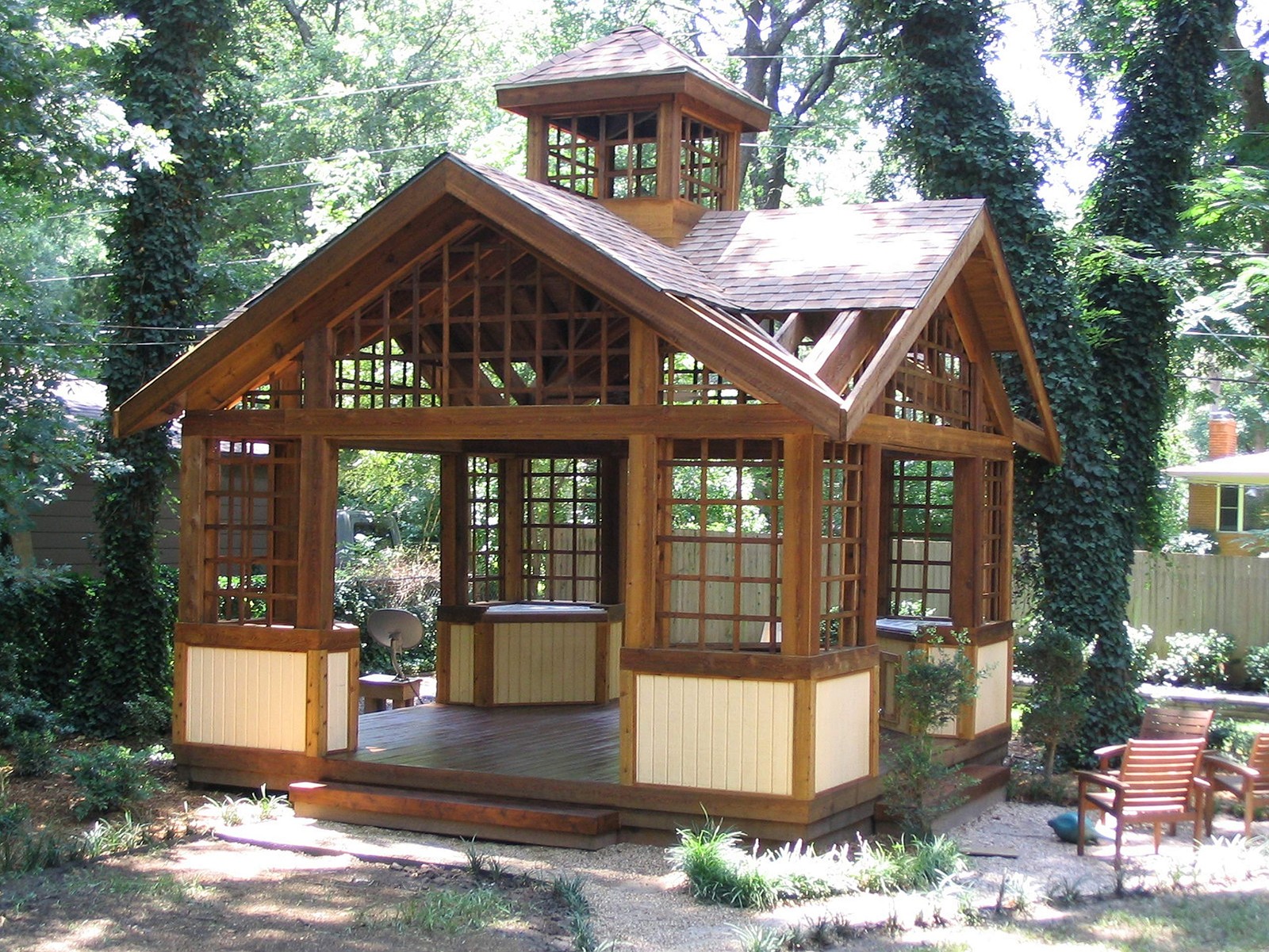 1 Gal 115 Pecan Exterior Stain And Sealer For Wood