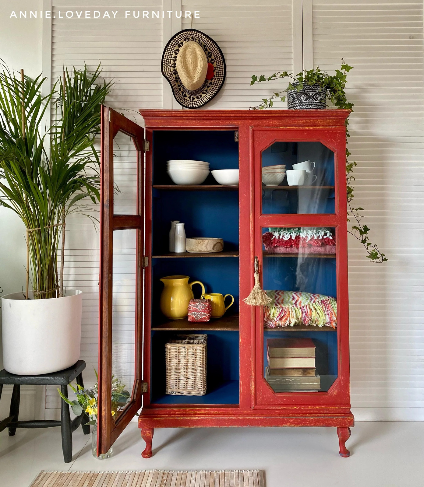 Barn Red (deep red) – Chalk Paint – Dixie Belle Paint (4 sizes)