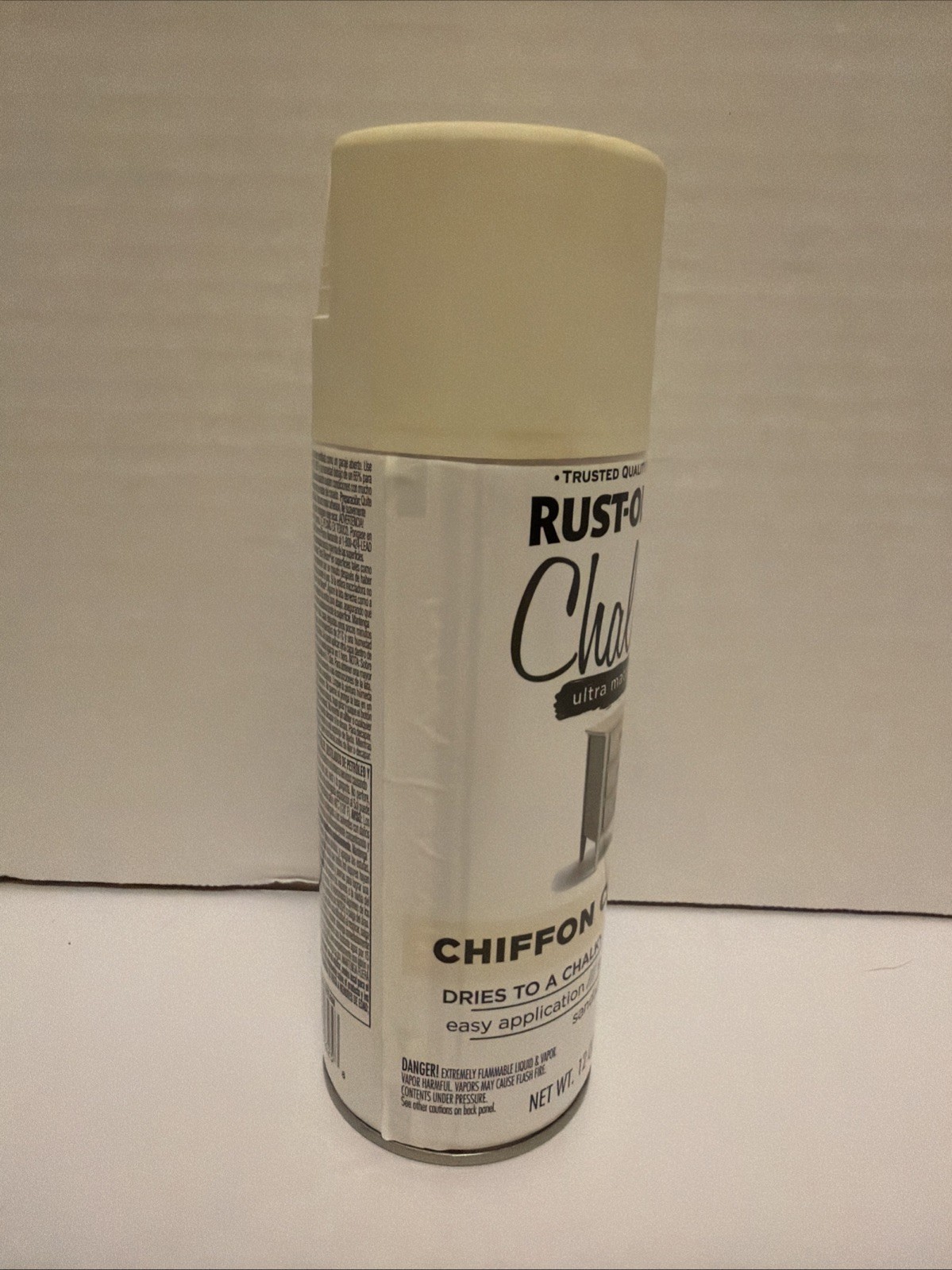Rust-Oleum 302596 Chalked Ultra Matte Spray Paint, 12 Oz, Chiffon Cream
