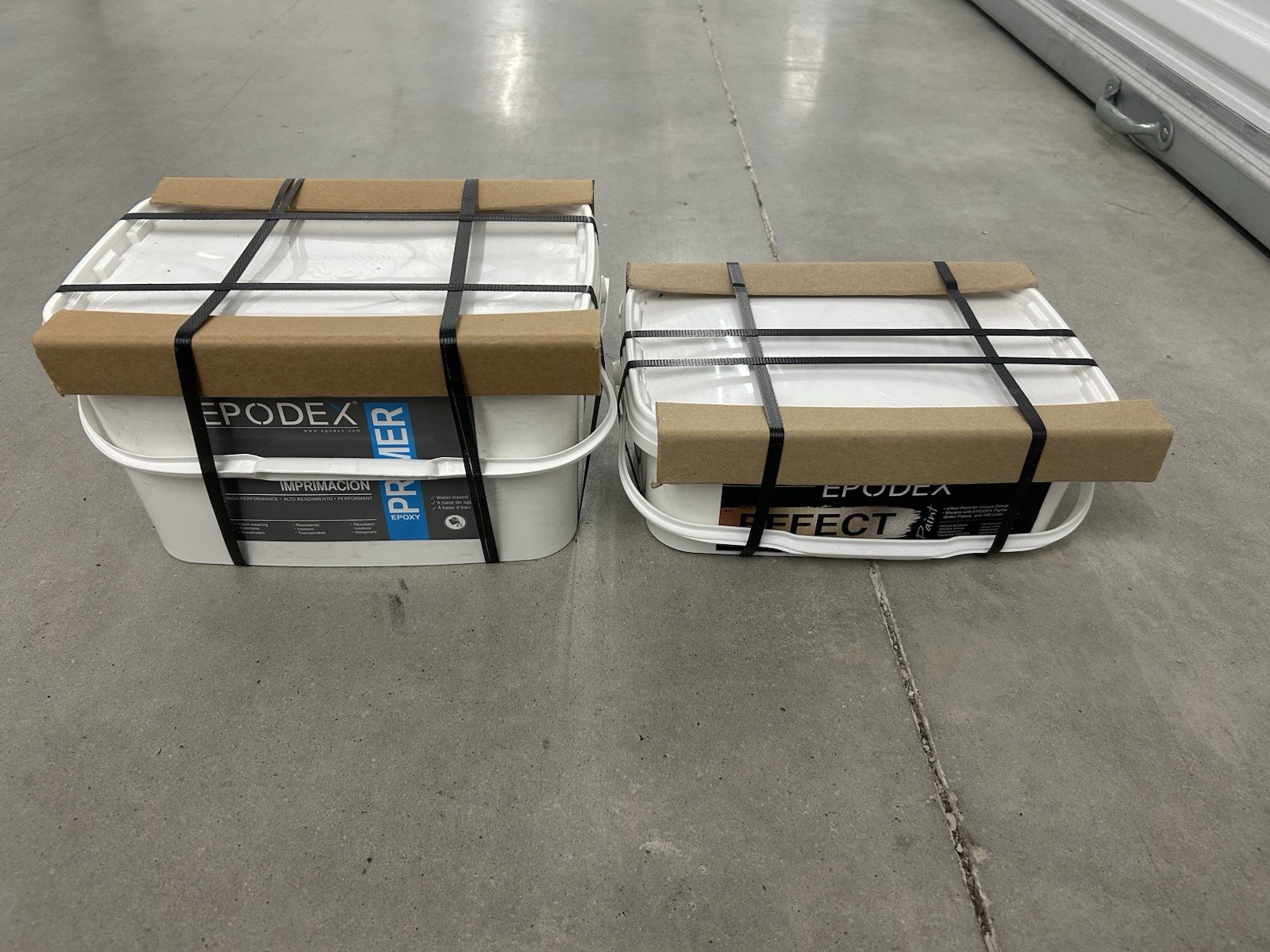 Epodex Epoxy Primer And Paint With Anthracite Gray Pigment Bottles