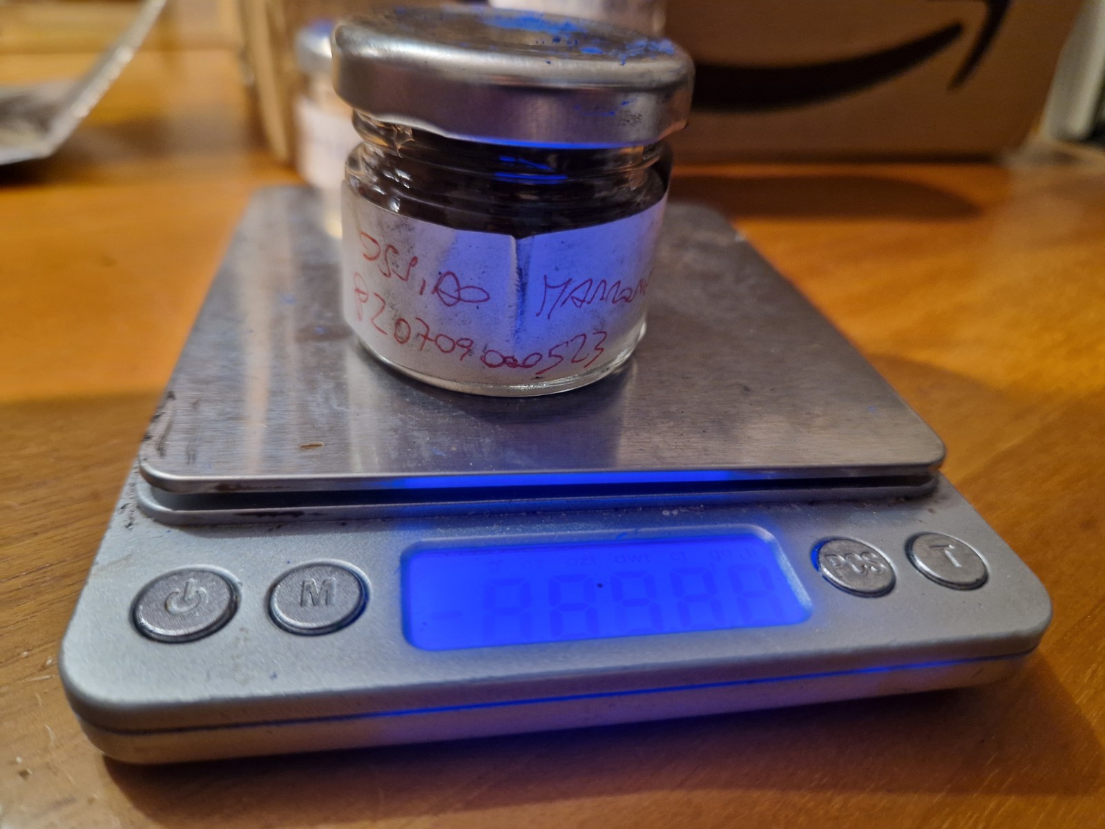 BROWN Rare Earth Oxides Fine Powder Wood Bite – 155 Grams