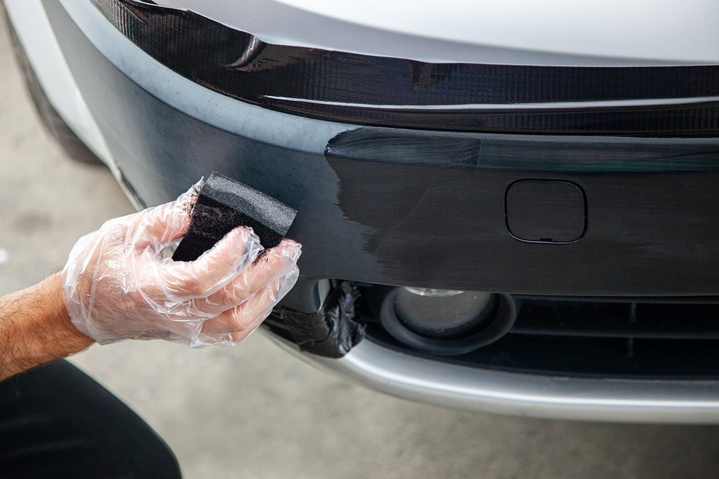 QUIXX Black Plastic Colour, Unpainted Plastic Restorer, Bumpers Trims Side