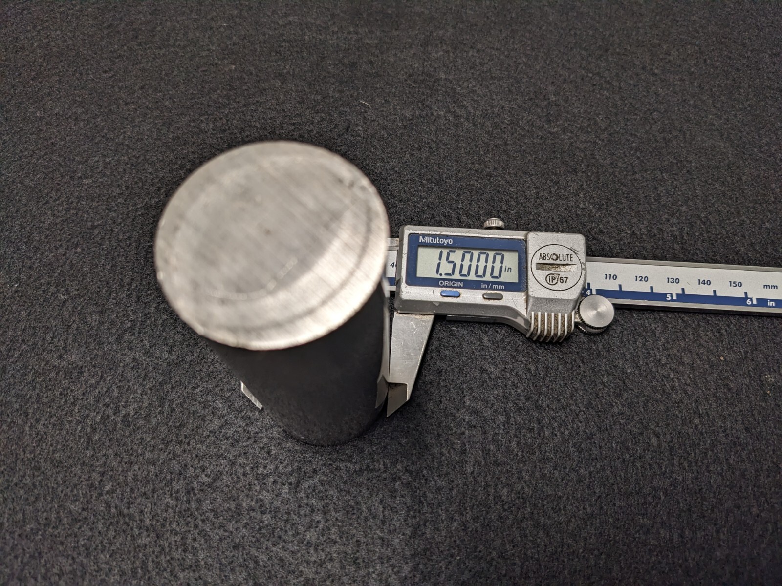 1 1/2″ Diameter 316 / 316L Stainless Steel Round Bar / Rod – 1.5” x 3 3/4” Long.