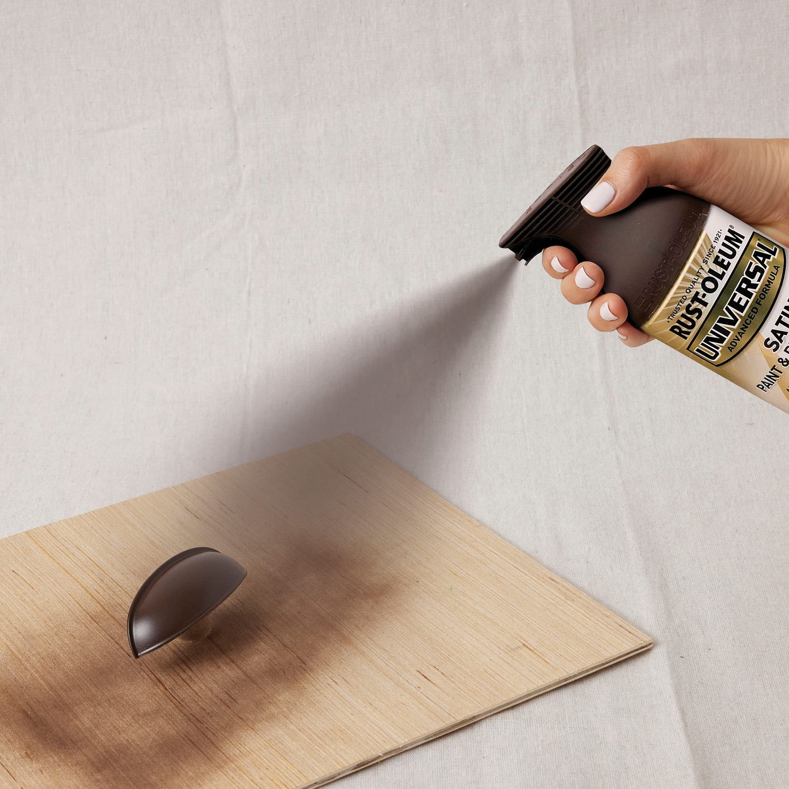 Rust-Oleum 247570 Universal Enamel Spray Paint, 12 Ounce (Pack of 1), Satin
