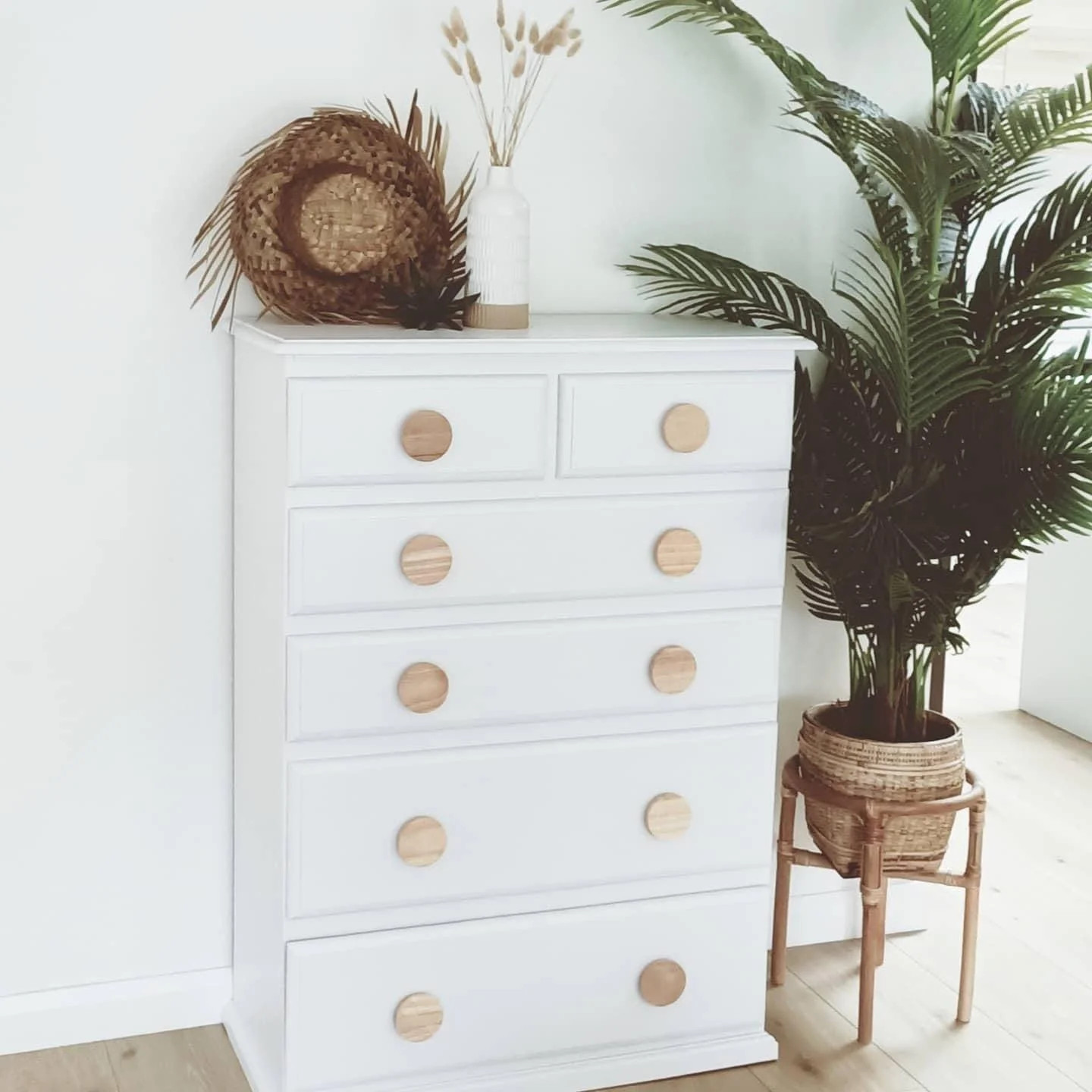 CLOUD | Pureco Paints USA | gray-white | Chalk Finish Paint | Furniture Paint