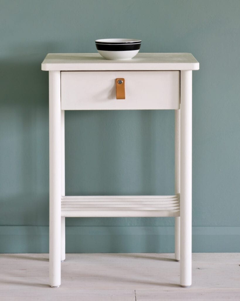 Annie Sloan Chalk Paint® – Old White