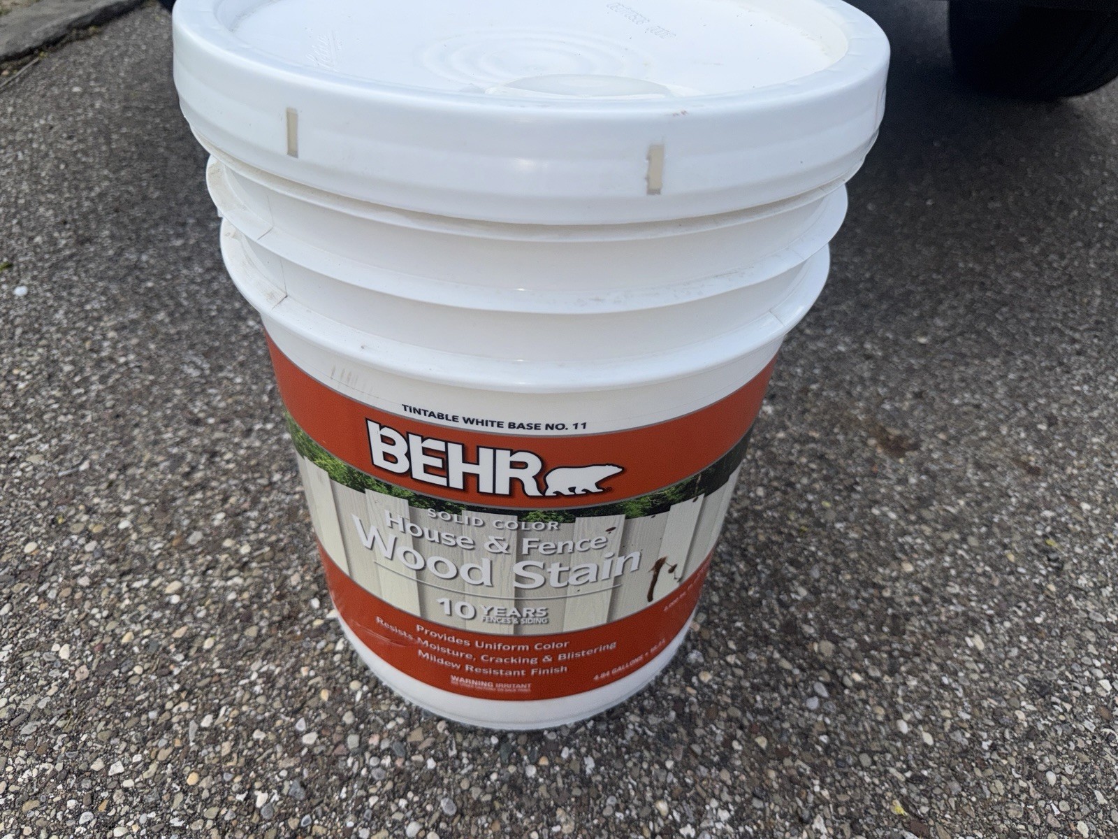 Behr Solid Color Exterior Wood Stain White 5 Gal Mildew Resistant for Fences