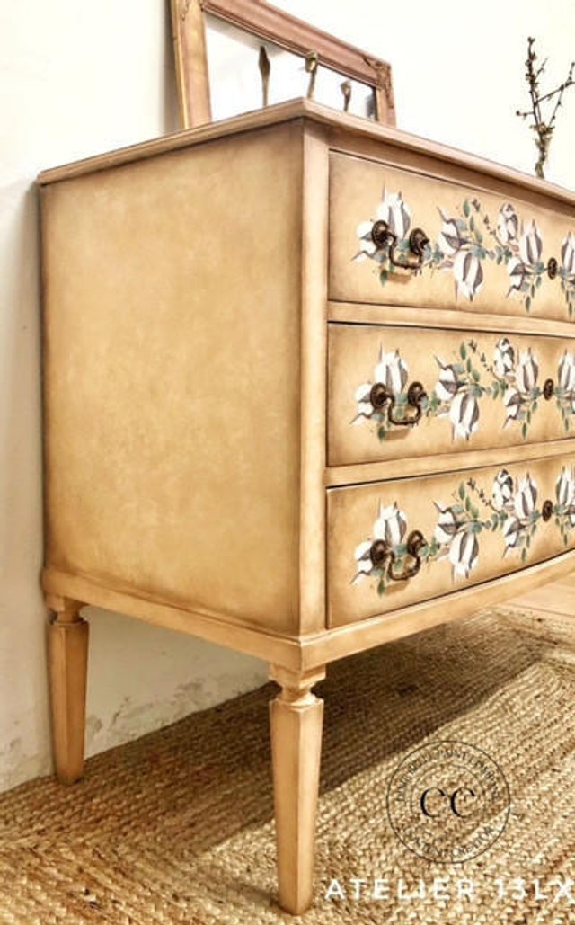 Dixie Belle Chalk Paint Pine Cone – FREE SHIPPING!