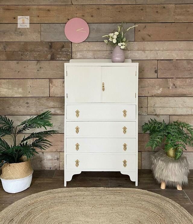 ENDLESS SHORE | Dixie Belle Silk Paint | off-white | Furniture Paint