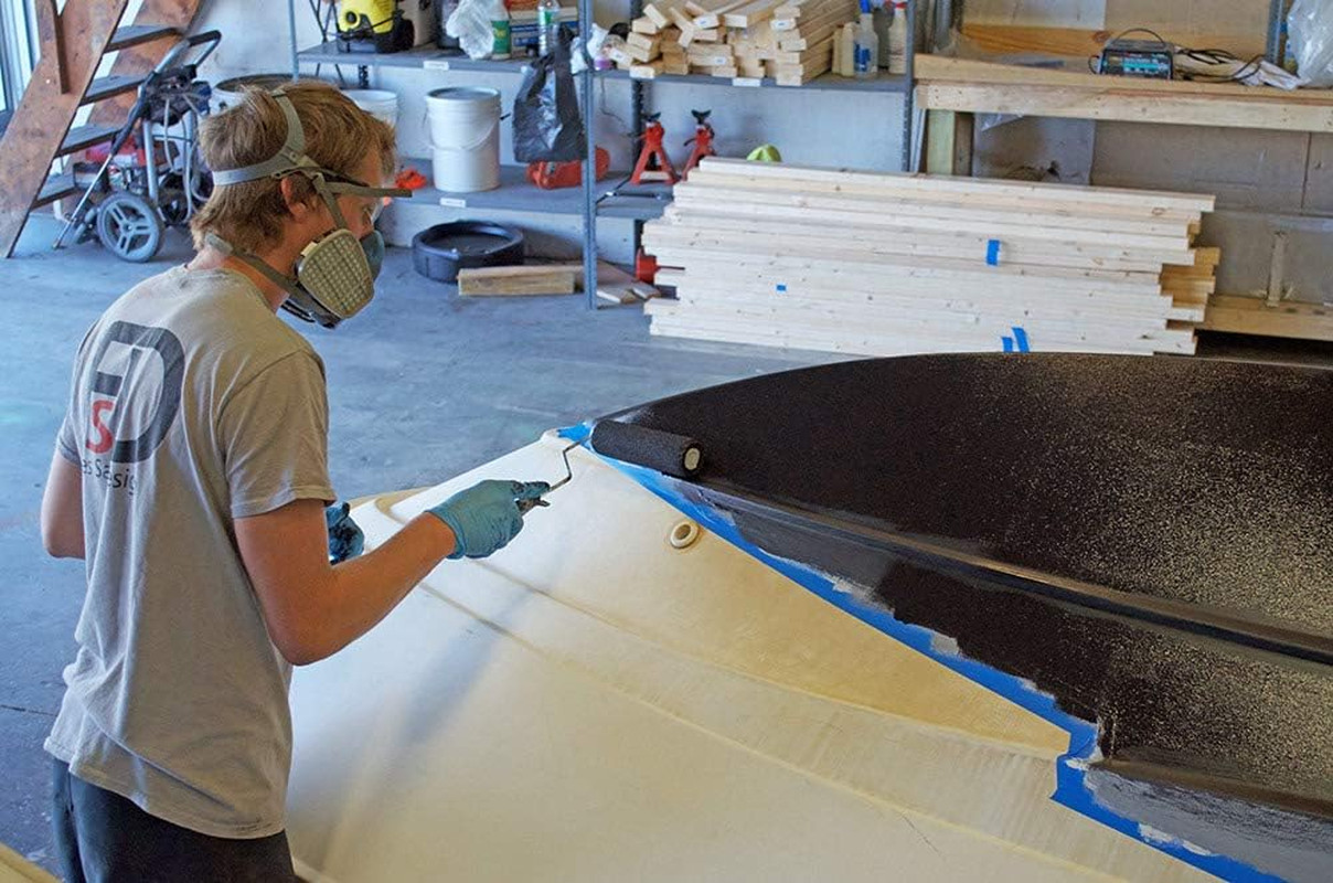 Underdog Marine Bottom Paint for Fiberglass, Wood and Steel Boats Black Gallon