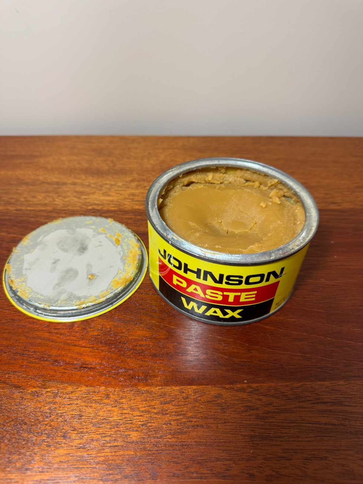 JOHNSON PASTE WAX 1lb – Nearly Full – Can Vintage Discontinued