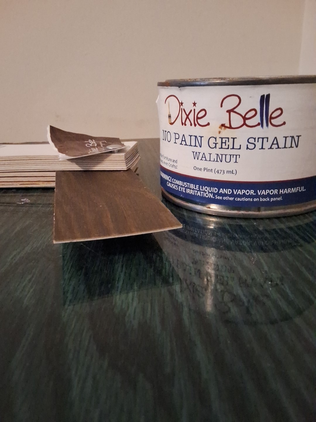 Dixie Belle Paint Co. No Pain Gel Stain Oil-Based Stain, Walnut, 1 Pint