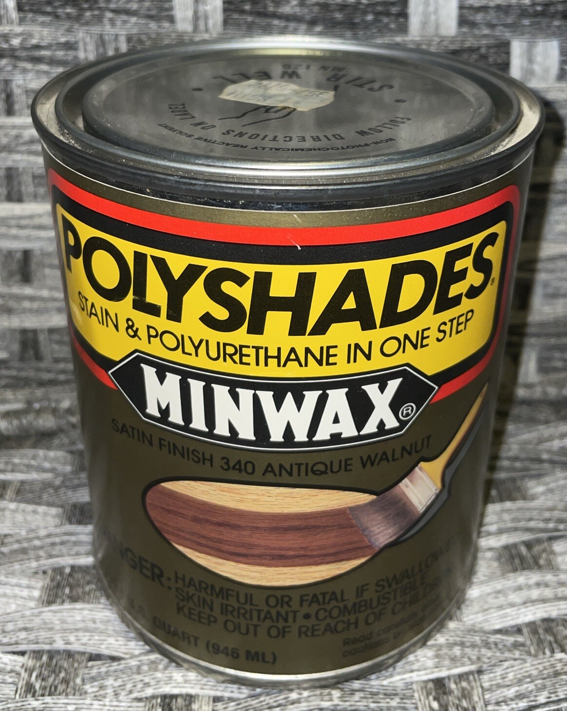 Minwax PolyShades Semi-Transparent Satin Antique Walnut Oil-Based Finish 1 qt