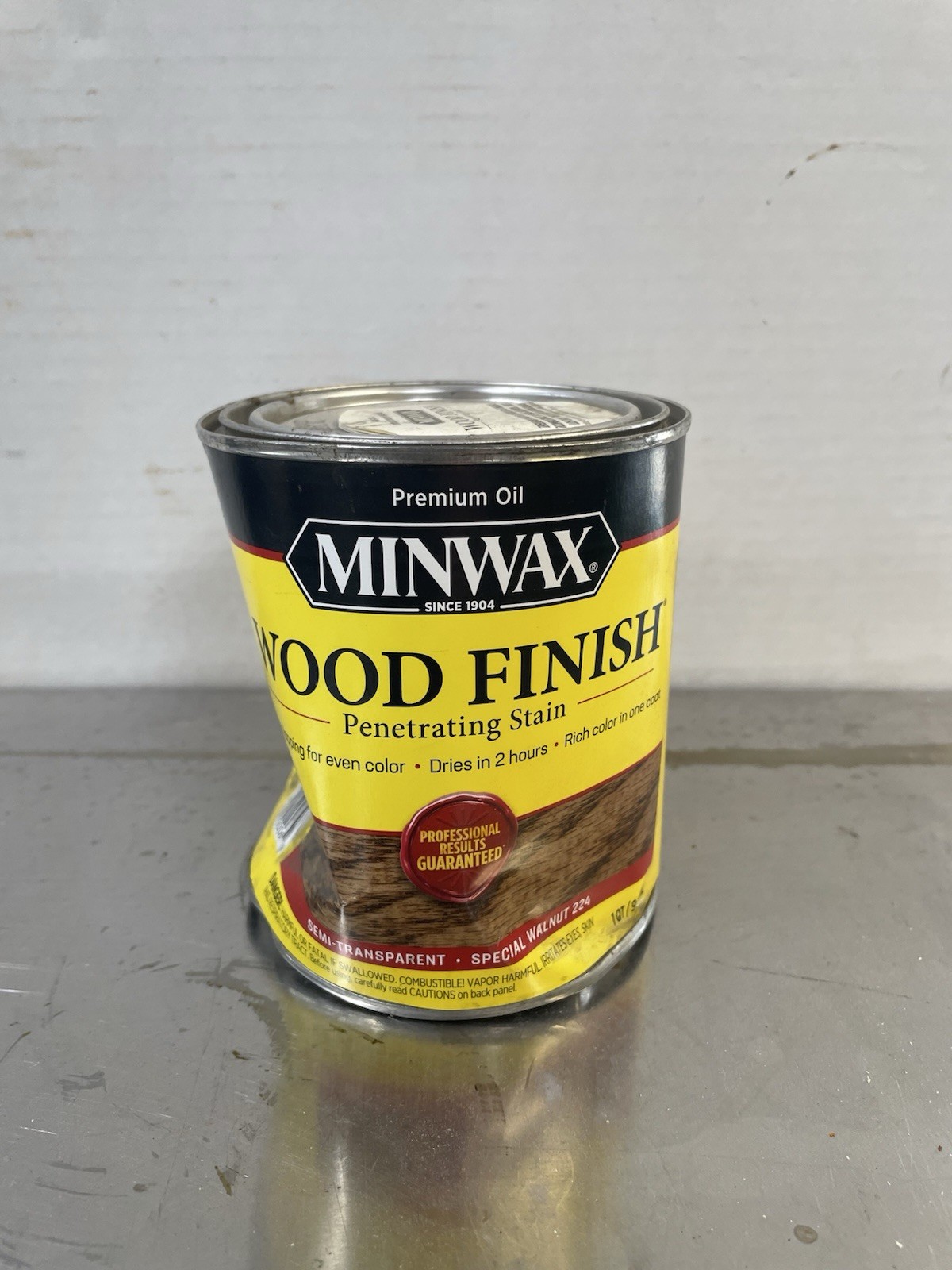 Minwax Wood Finishing Penetrating Stain, Special Walnut 224, 1 Quart, New Sealed