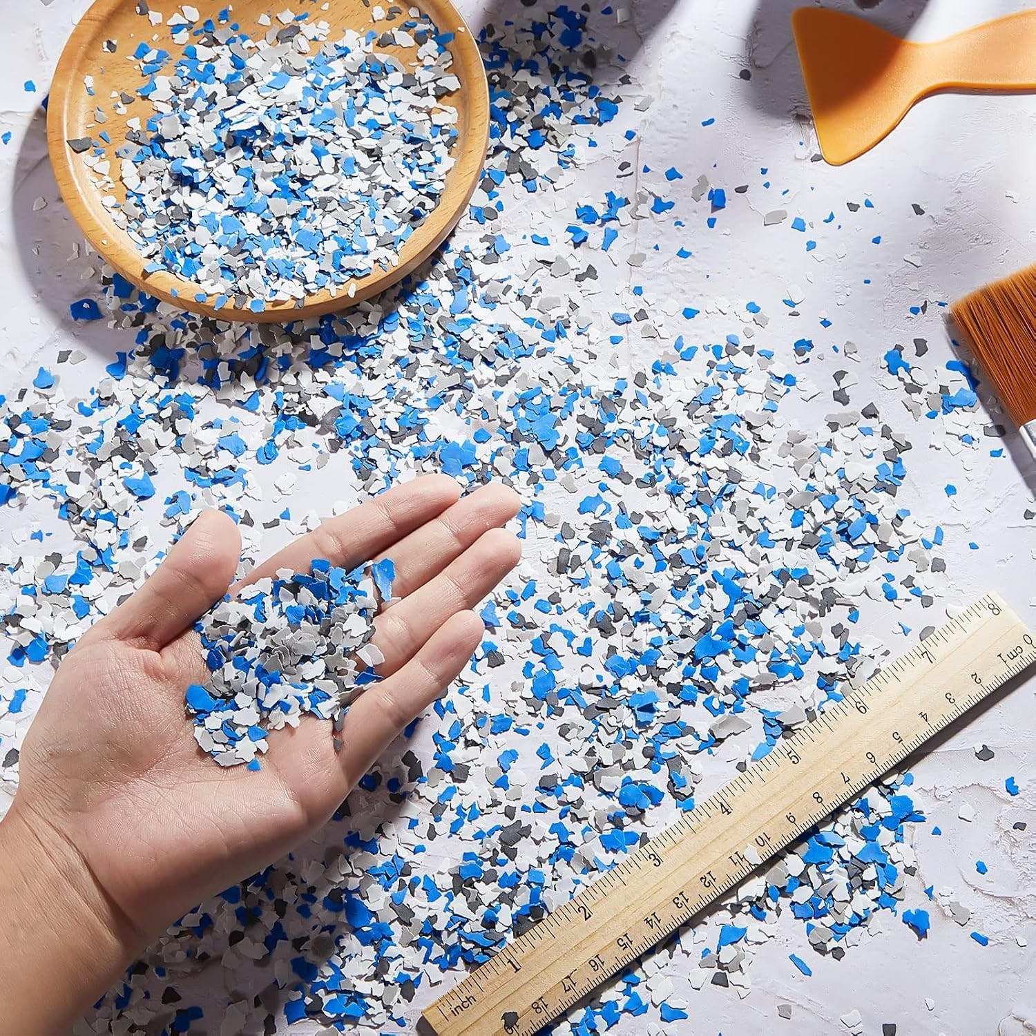 Epoxy Flakes 700 G – Versatile Decorative Chips for Garage and Wall Projects