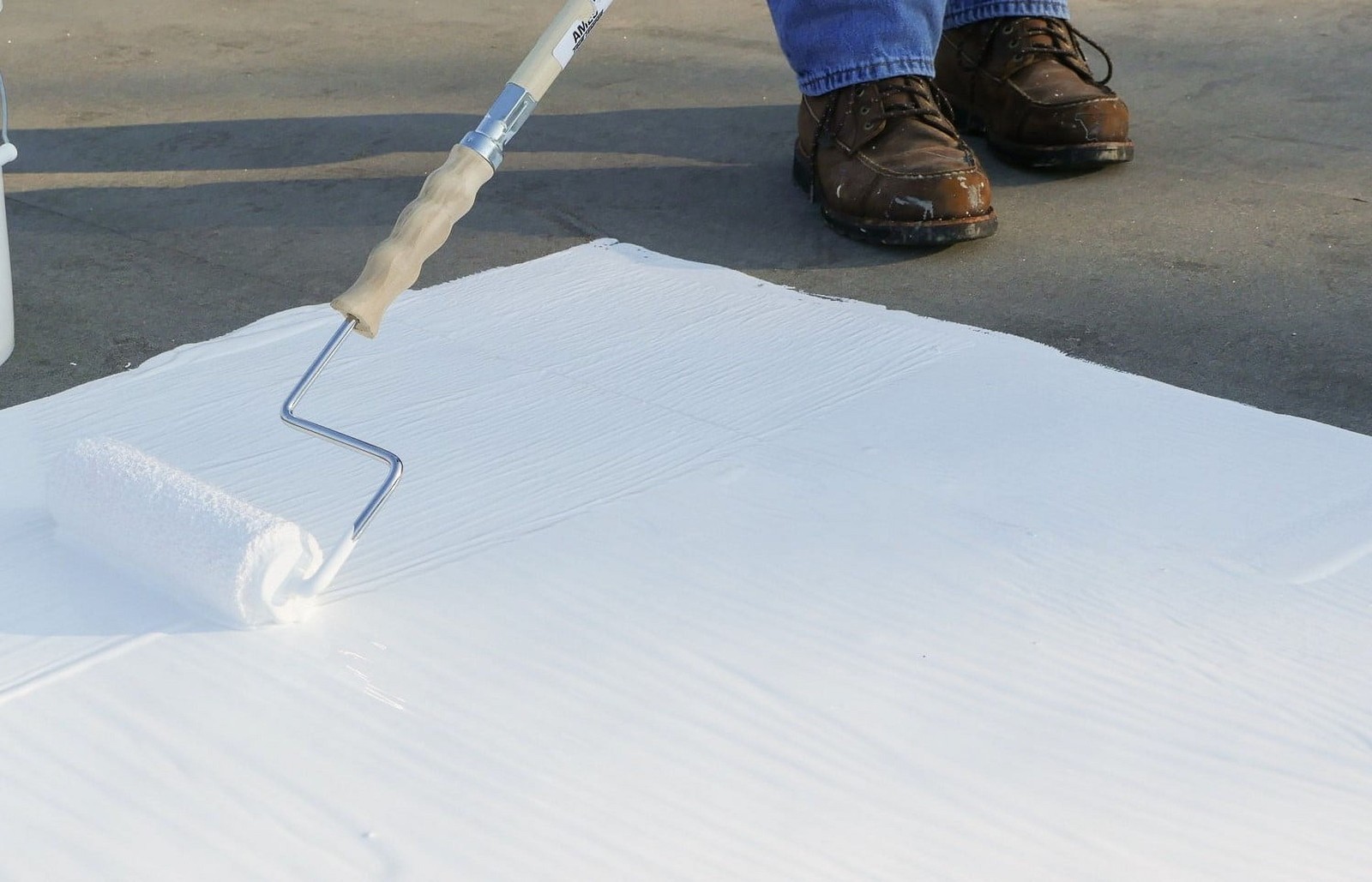 Elastomeric Roof Coating Weatherproof for Metal Roofs Concrete Builtup Roofing