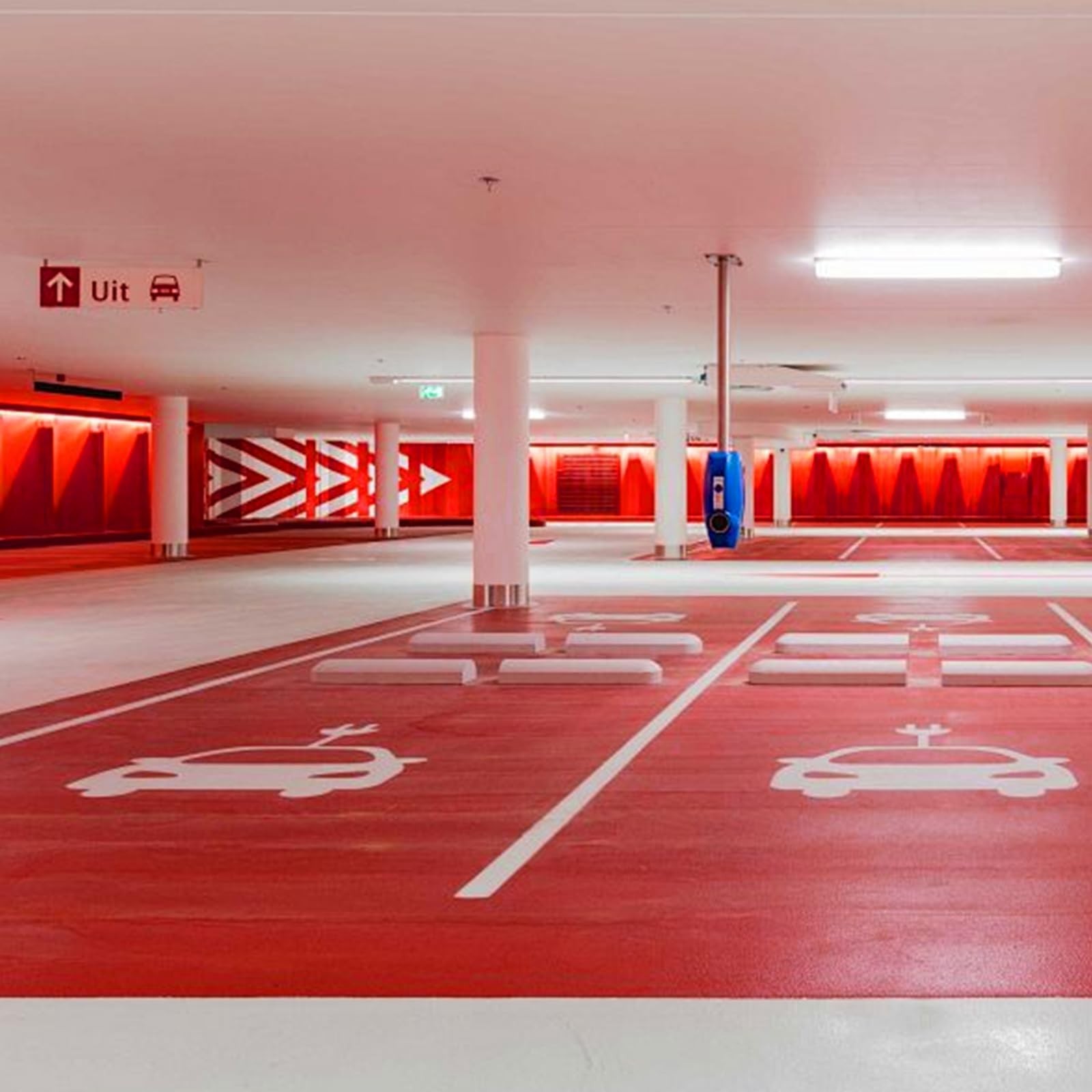 Epoxy Floor Paint Kit 1 Gallon – Red Acrylic Coating for Garages & Basements, Sc