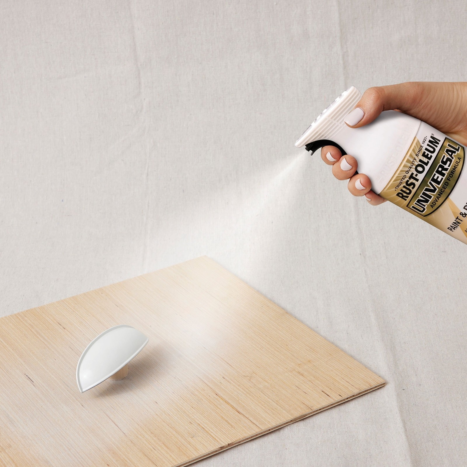 Universal White Paint & Primer Spray 12 oz W/ UV Resistant & Smooth Finish