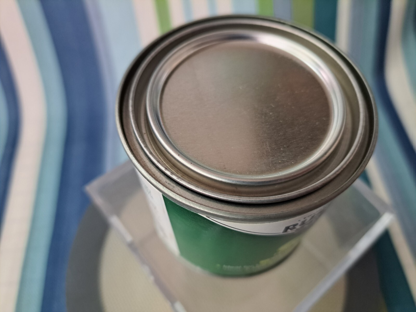 NOS 2004 RUST-OLEUM SPECIALTY GLOW IN THE DARK LUMINOUS LATEX PAINT CAN BIN09