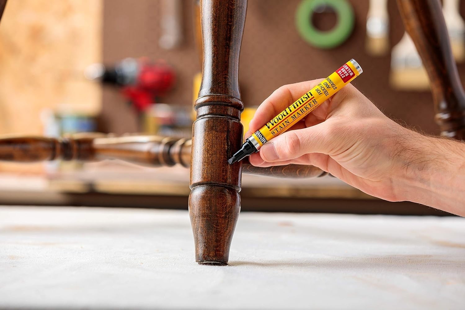 Versatile Dark Walnut Wood Stain Marker – Touch-Up Pen for Furniture and DIY