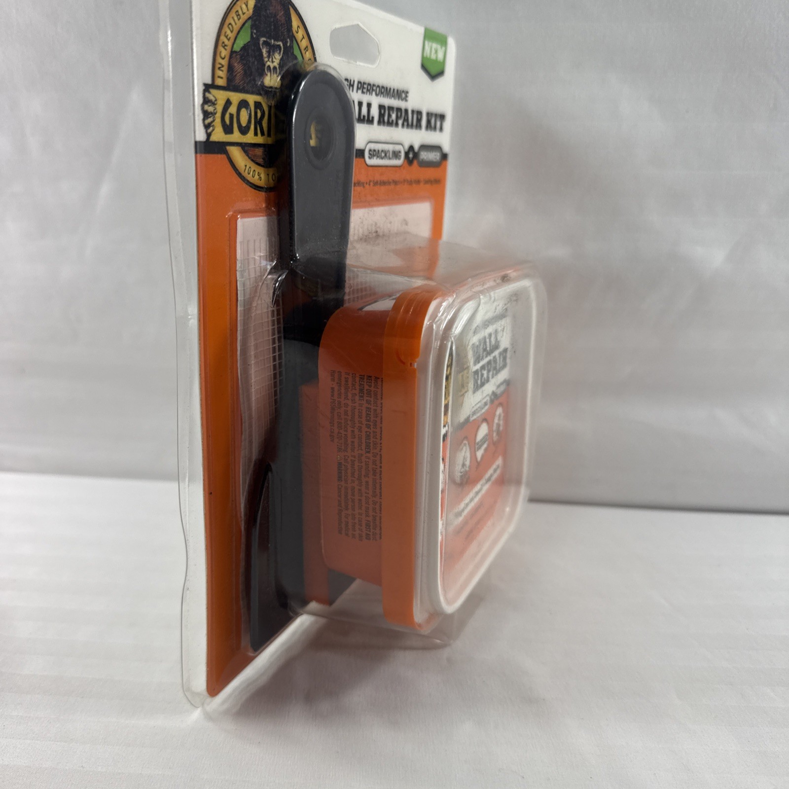 Gorilla High Performance Wall Repair Kit Spackling + Primer 109228