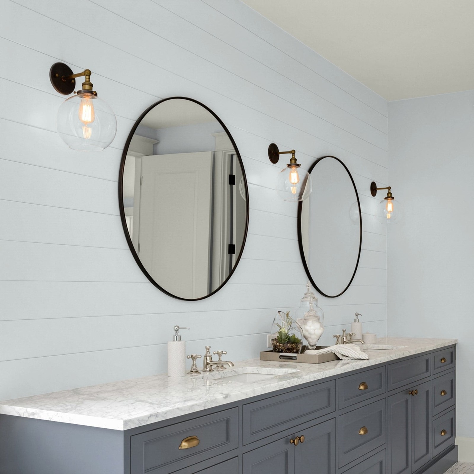 Glidden Spred Grab-N-Go Ghost Whisperer / Gray Blue Eggshell Interior Paint